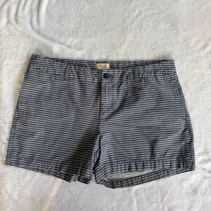 GAP Khakis 4” Shorts Women’s Size 14 Blue White Striped Preppy Summer